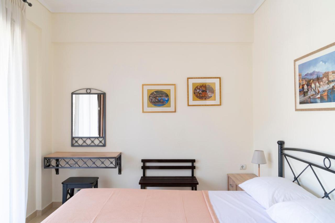 Alexandros Maisonettes Nea Moudania Exterior photo