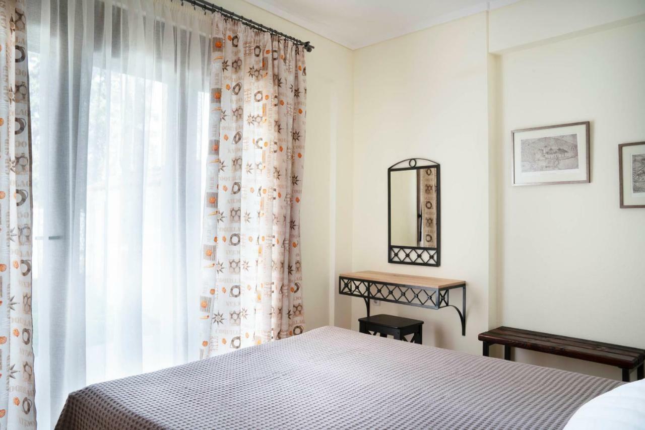 Alexandros Maisonettes Nea Moudania Exterior photo